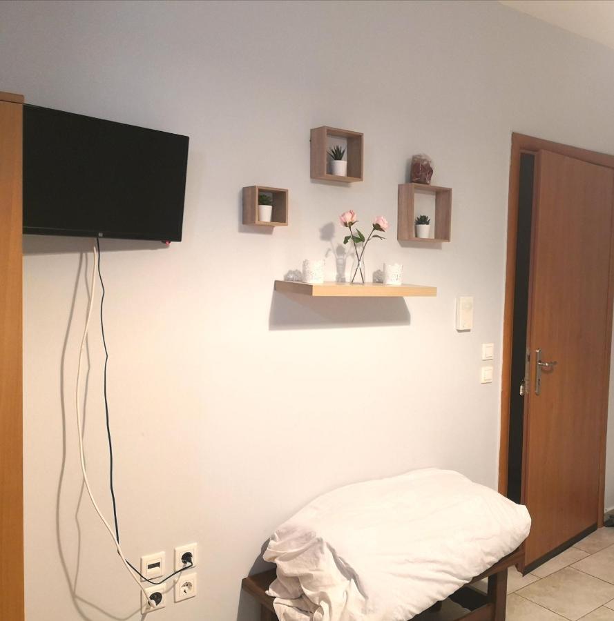 Hotel House In The Center Of Piraeus Next To The Port And The Metro!! Exterior foto
