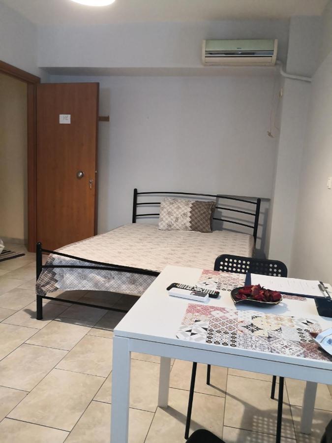 Hotel House In The Center Of Piraeus Next To The Port And The Metro!! Exterior foto