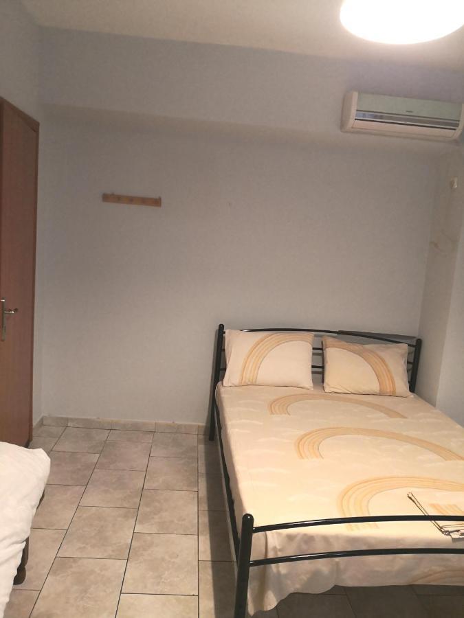 Hotel House In The Center Of Piraeus Next To The Port And The Metro!! Exterior foto